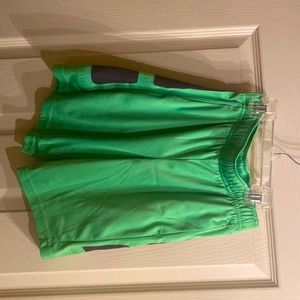 Tek gear basketball shorts/ size Youth Sm/ Color Green and Gray